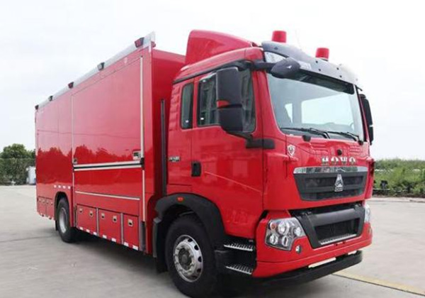 器材消防車