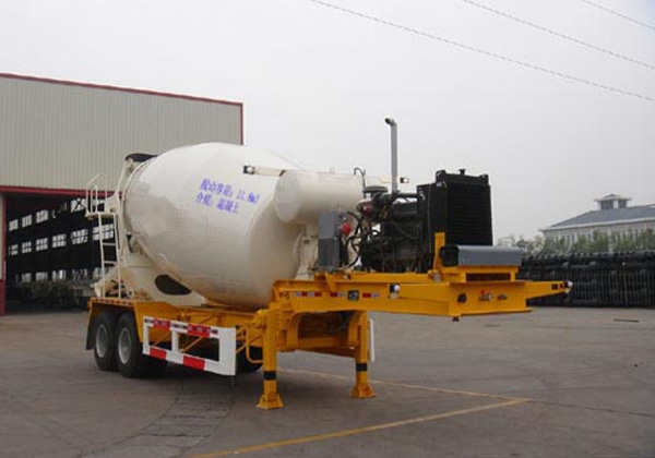 混凝土攪拌運(yùn)輸半掛車(chē)